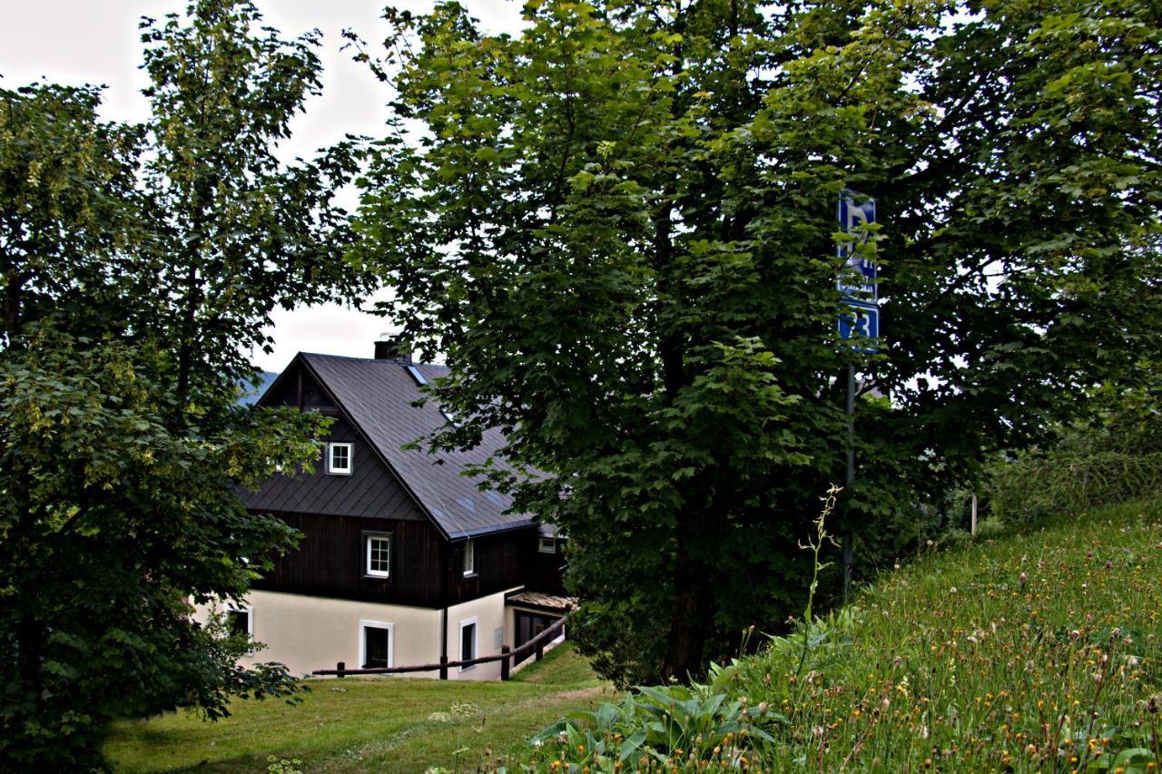 Chaloupka Slamenka Villa Loučná pod Klínovcem Екстериор снимка